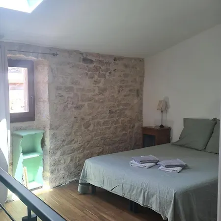 La Petite Maison 1766 * Valence (Gard)